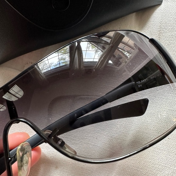 Ray Ban aviator style sunglasses - Picture 4 of 16